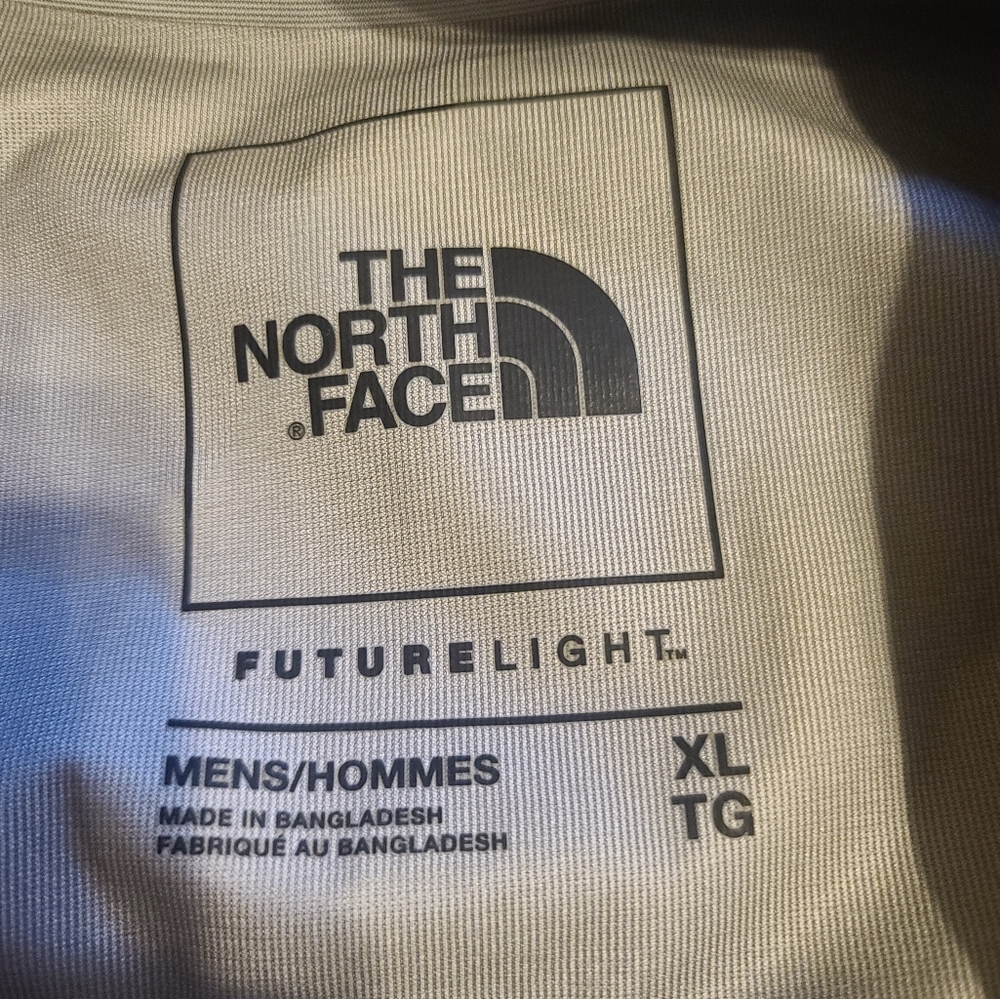 Waterproof/Windproof jacket - Picture 2 of 5